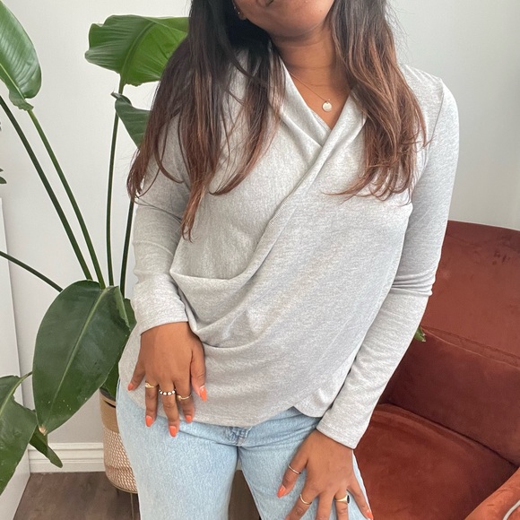 🧥 NWT Cross Front Knit Top 🧥 - Picture 7 of 9